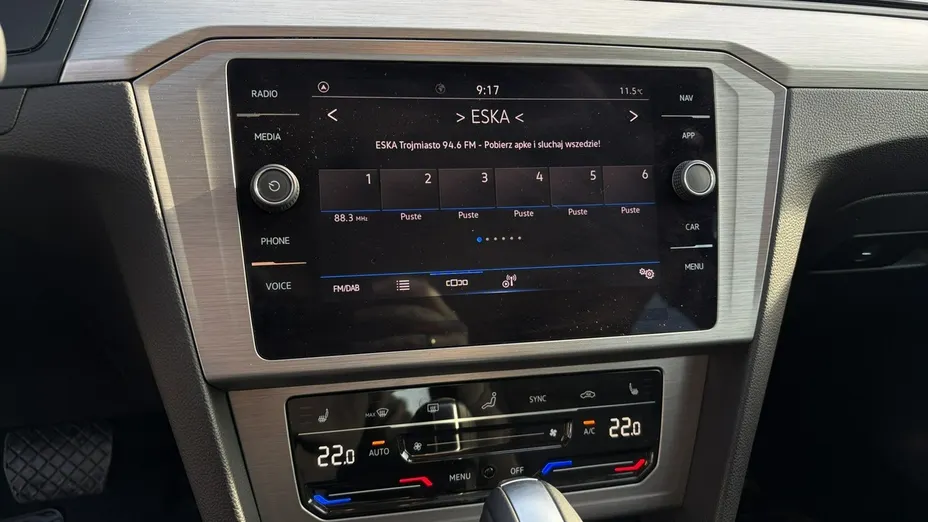 VOLKSWAGEN Passat -