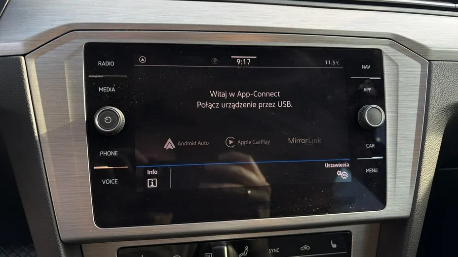 VOLKSWAGEN Passat -