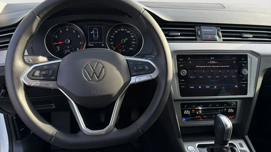 VOLKSWAGEN Passat -