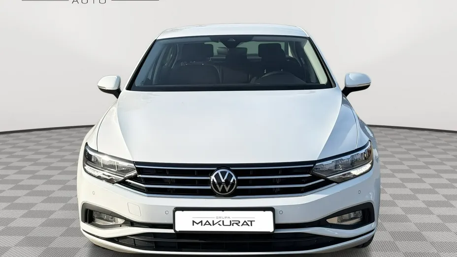 VOLKSWAGEN Passat -