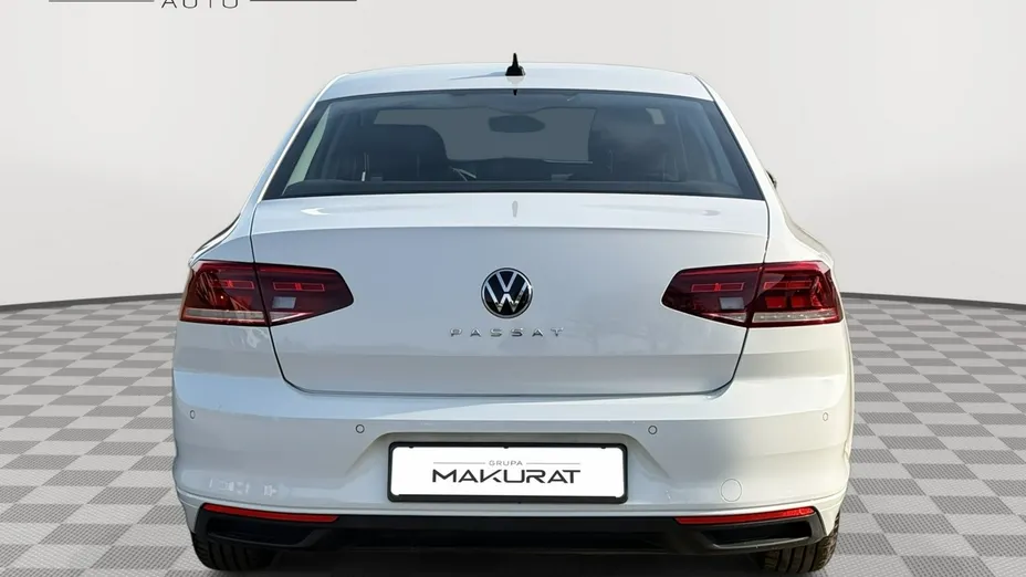 VOLKSWAGEN Passat -