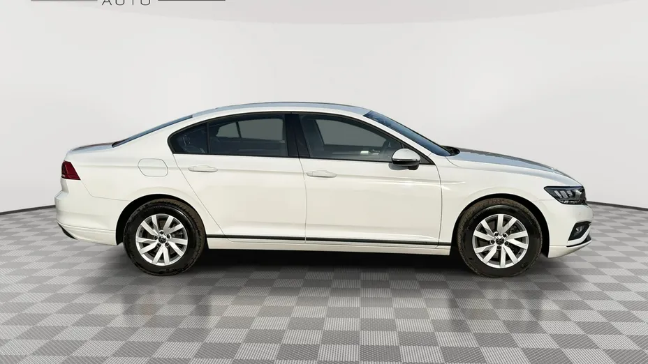 VOLKSWAGEN Passat -