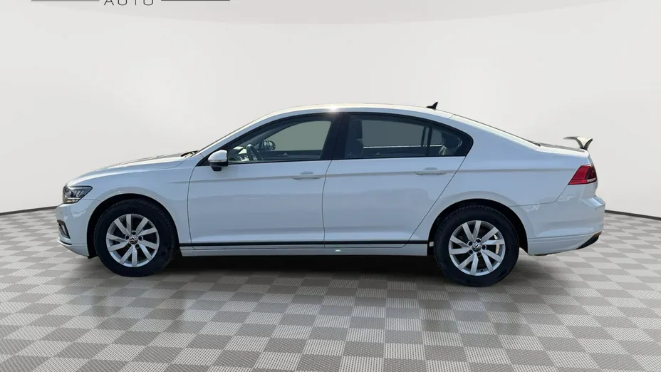 VOLKSWAGEN Passat -