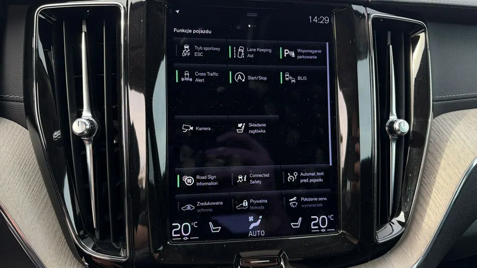 VOLVO XC60 -