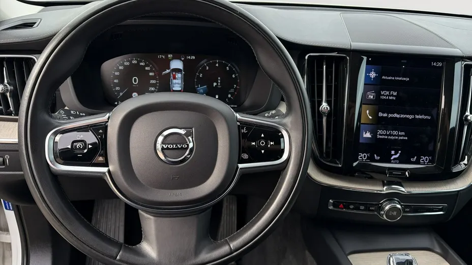 VOLVO XC60 -