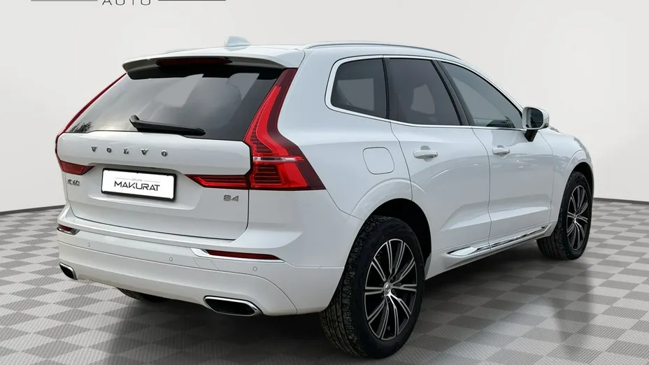 VOLVO XC60 -