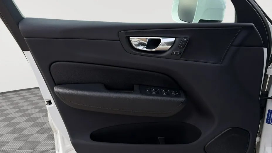 VOLVO XC60 -