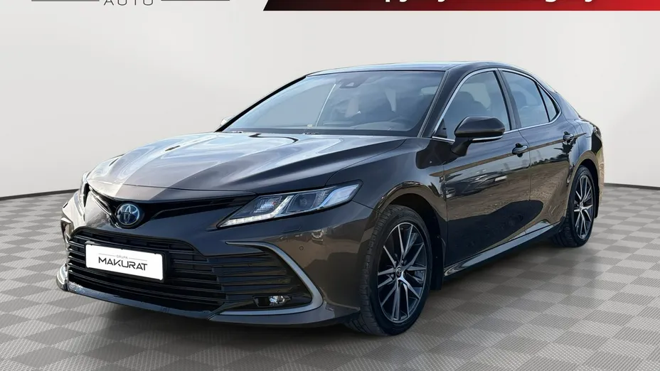 TOYOTA Camry -
