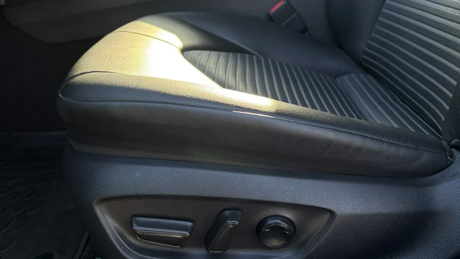 TOYOTA Camry -