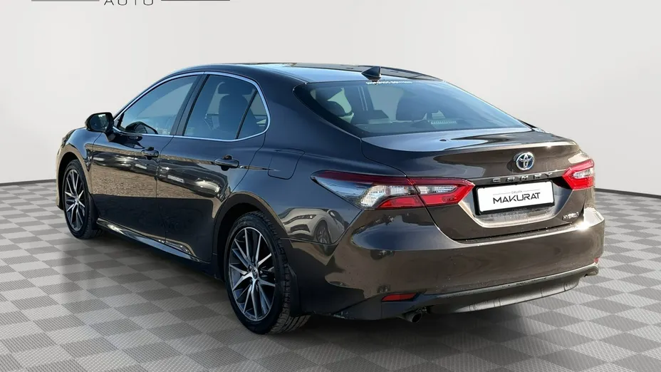 TOYOTA Camry -