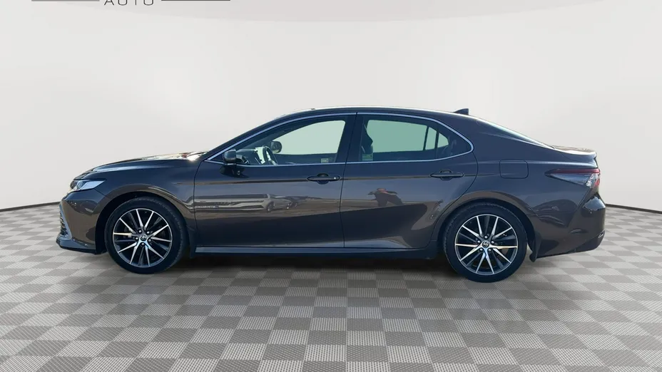 TOYOTA Camry -