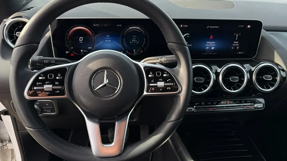 MERCEDES-BENZ GLA -