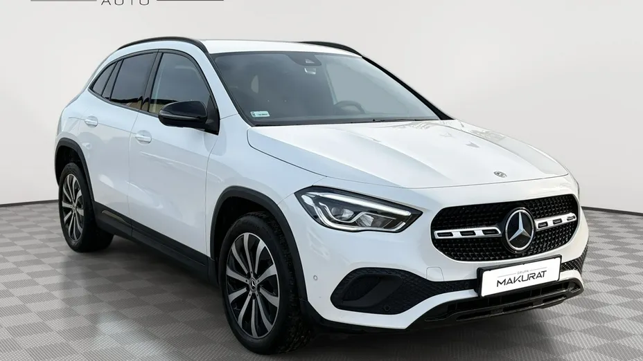 MERCEDES-BENZ GLA -