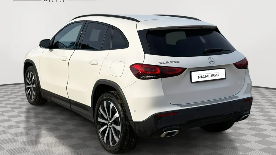 MERCEDES-BENZ GLA -