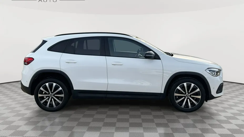MERCEDES-BENZ GLA -