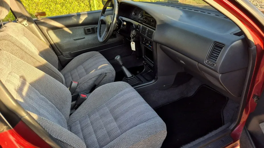 TOYOTA Corolla -