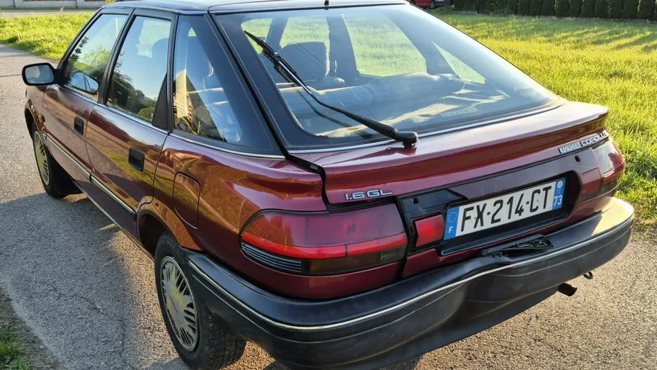 TOYOTA Corolla -