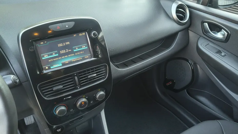 RENAULT Clio -