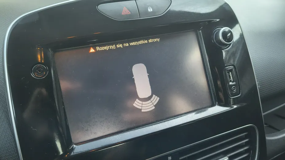 RENAULT Clio -