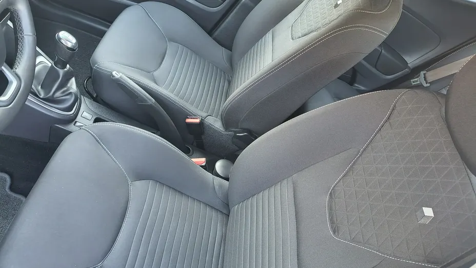 RENAULT Clio -