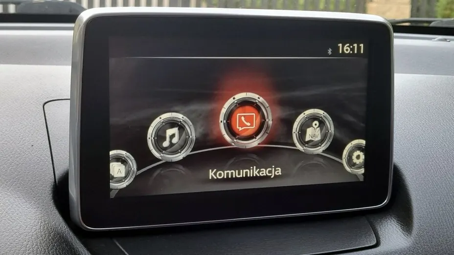 MAZDA 2 -