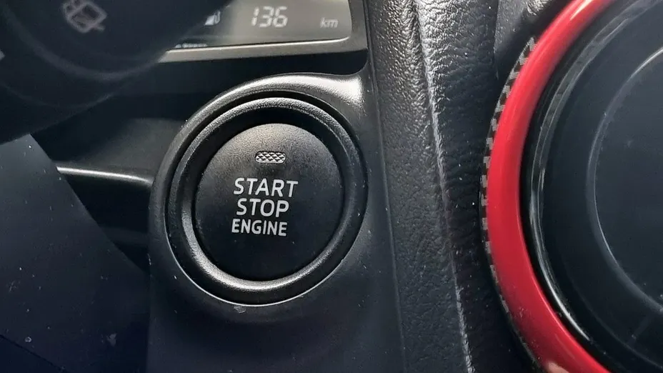 MAZDA 2 -