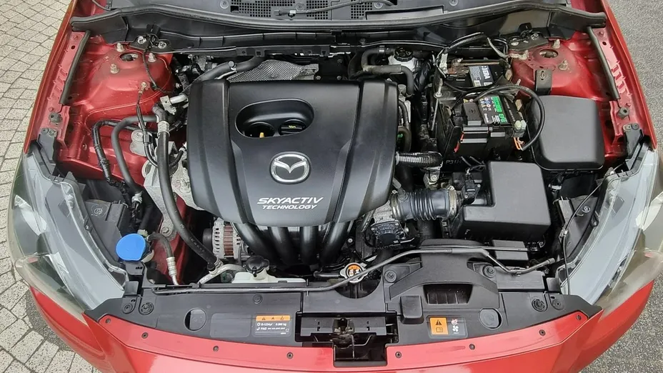 MAZDA 2 -