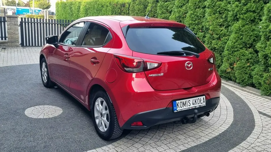 MAZDA 2 -