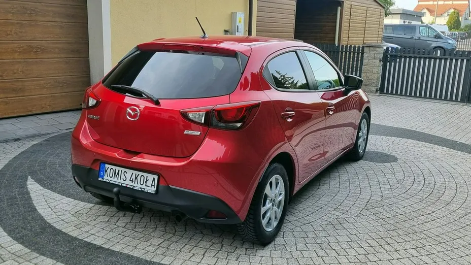 MAZDA 2 -