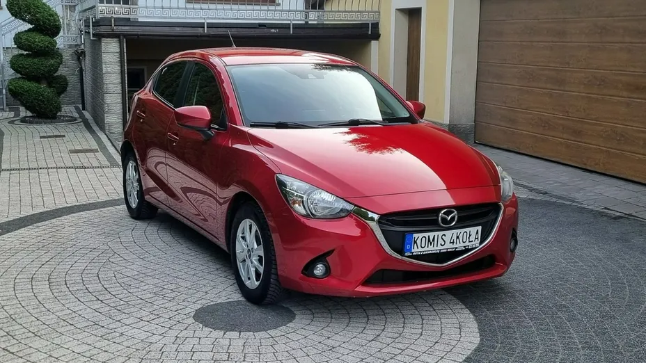 MAZDA 2 -