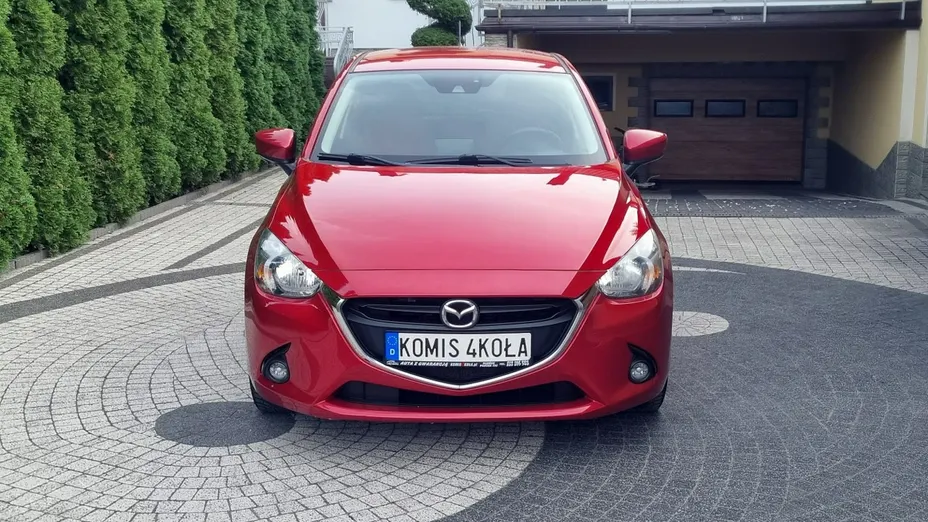 MAZDA 2 -