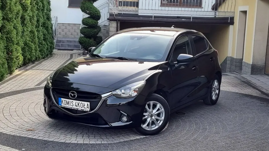 MAZDA 2 -