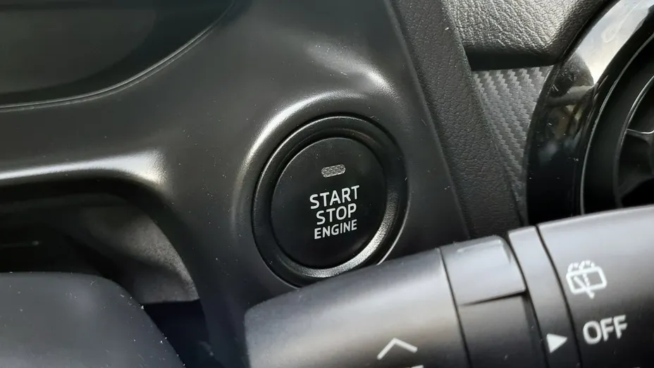 MAZDA 2 -