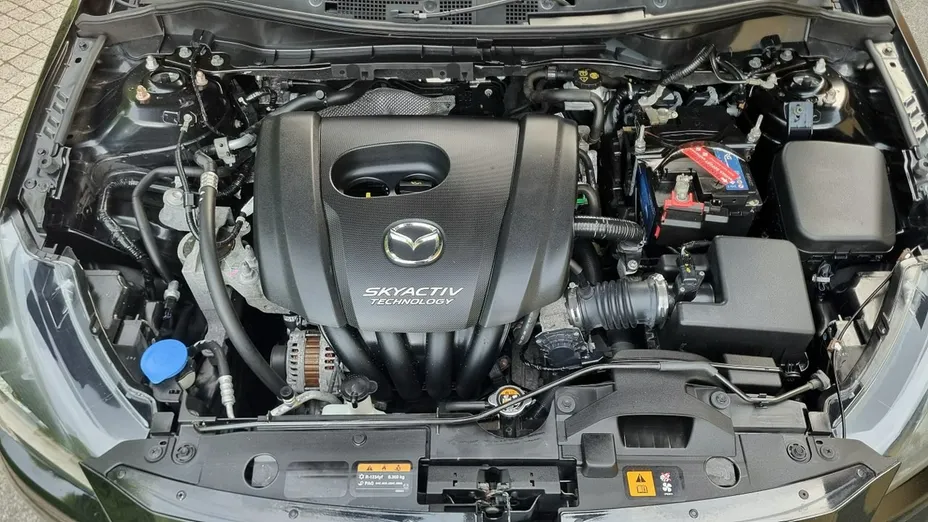 MAZDA 2 -