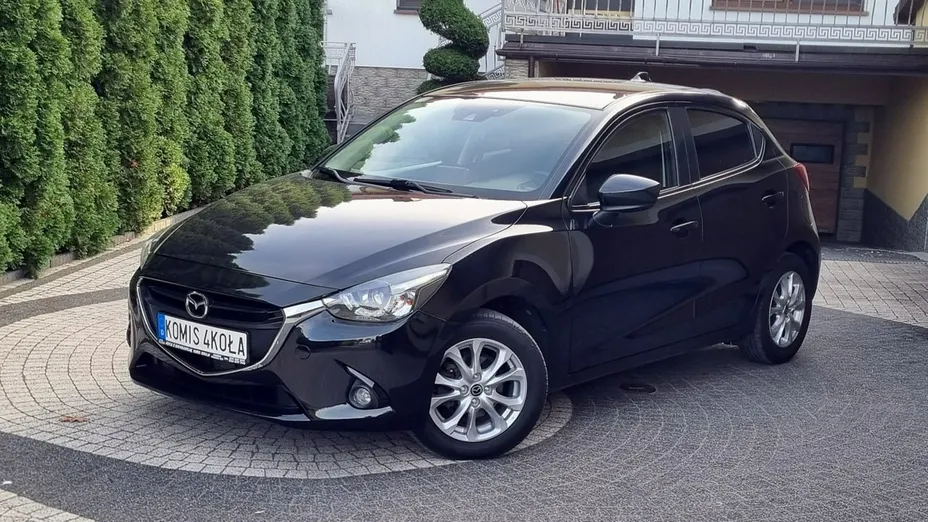MAZDA 2 -