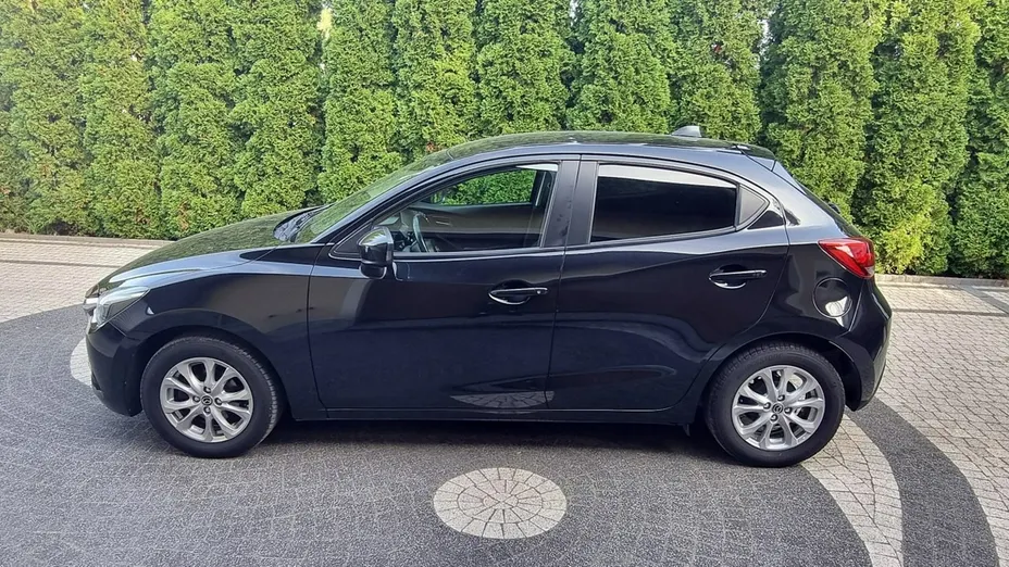 MAZDA 2 -