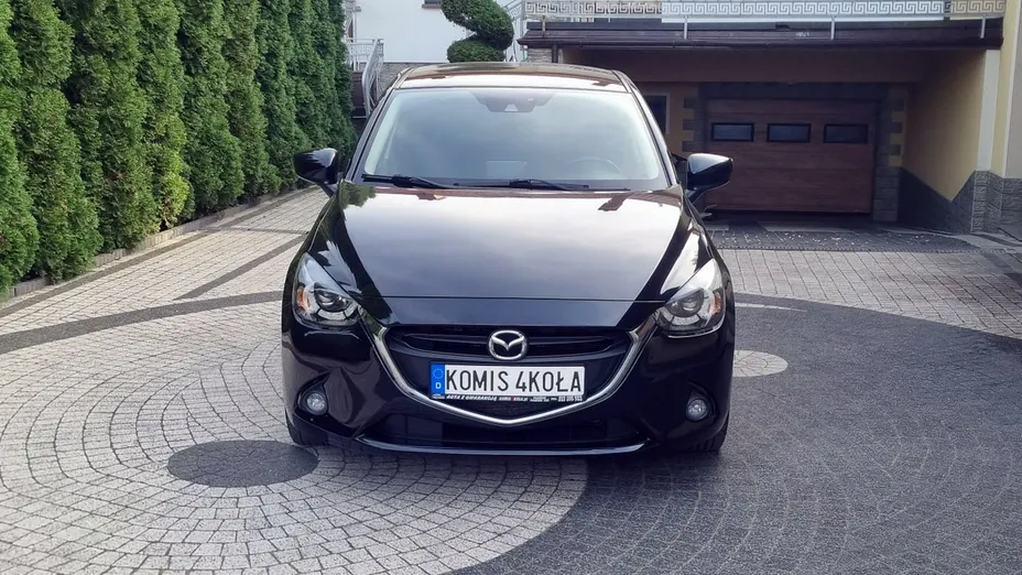 MAZDA 2 -