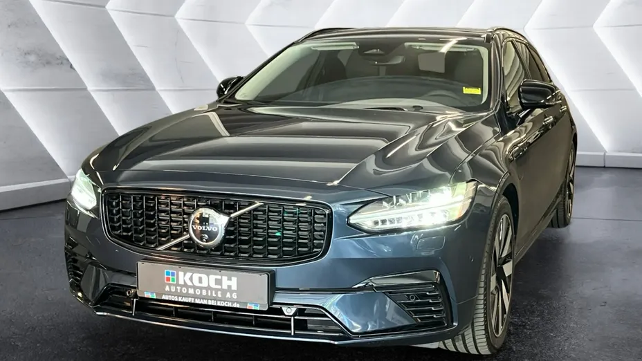 VOLVO V90 -
