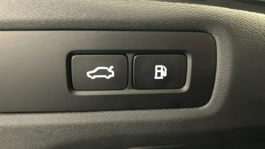 VOLVO V90 -