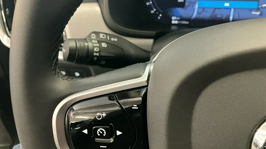 VOLVO V90 -