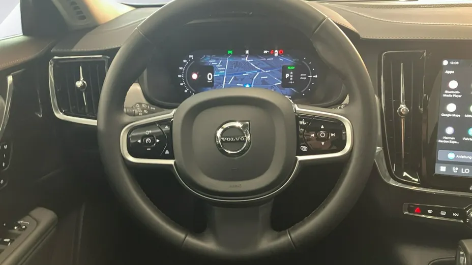 VOLVO V90 -