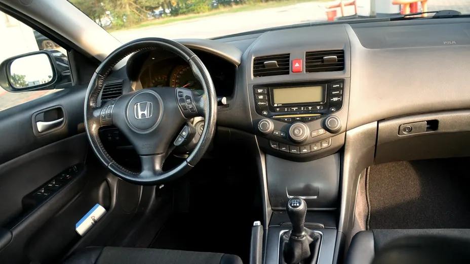 HONDA Accord -