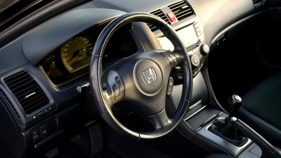 HONDA Accord -