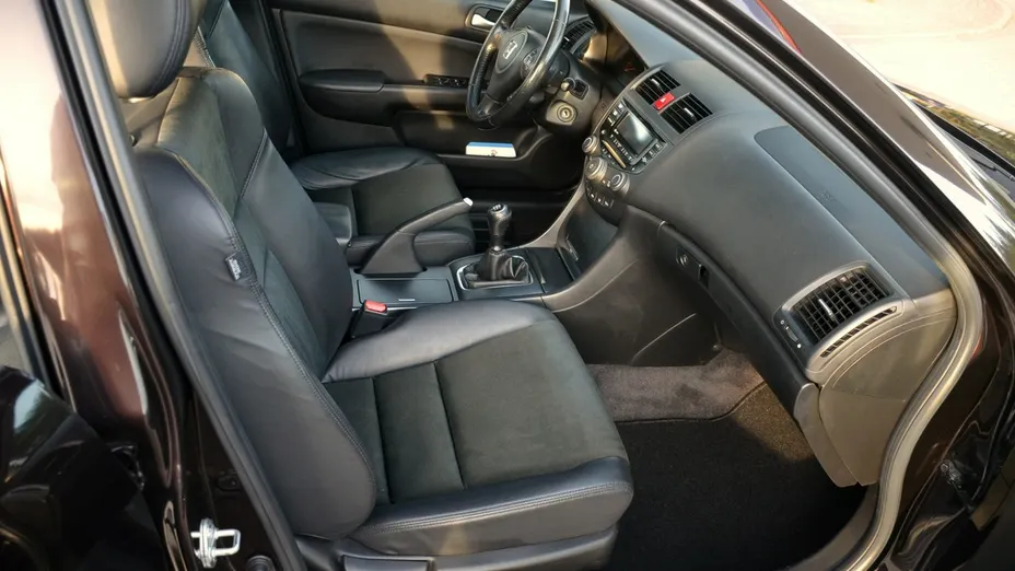 HONDA Accord -