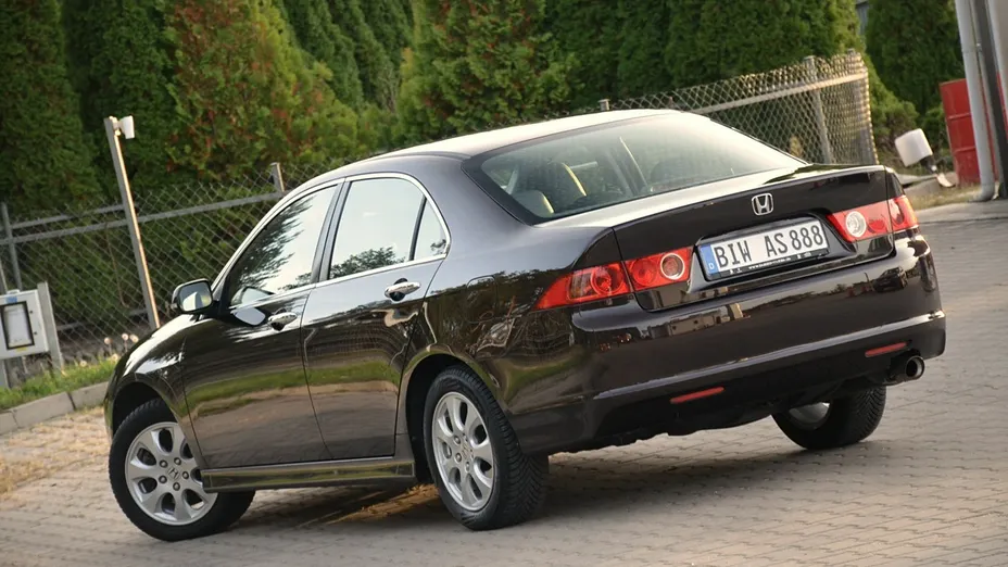 HONDA Accord -
