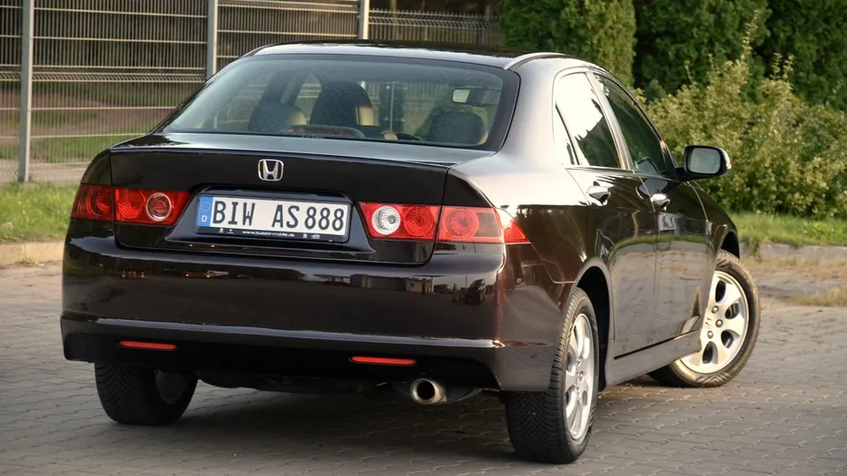 HONDA Accord -