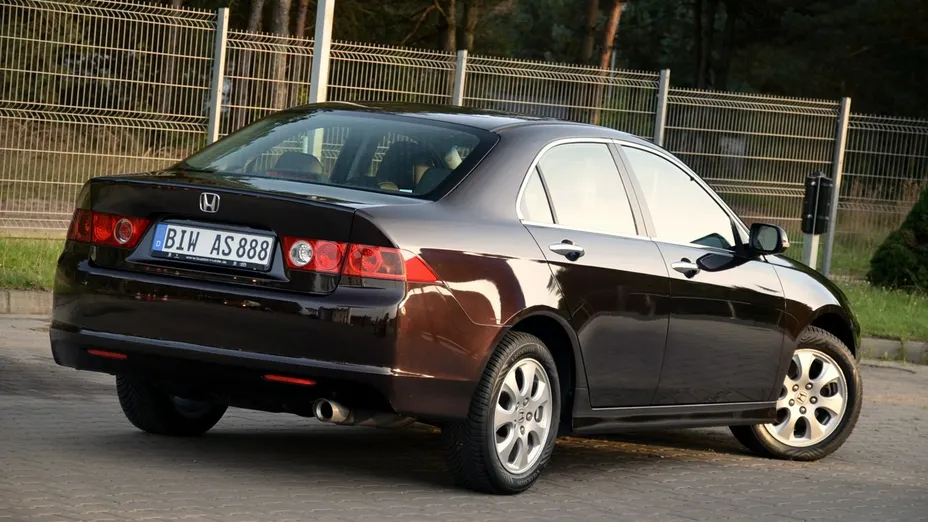 HONDA Accord -