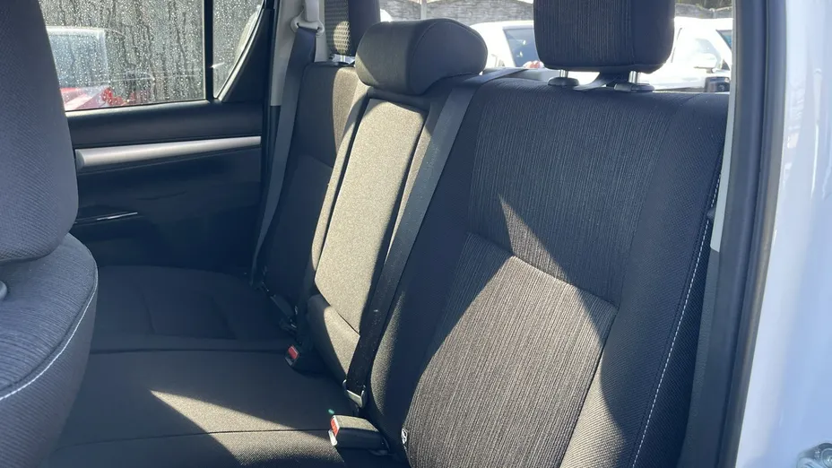 TOYOTA HiLux -