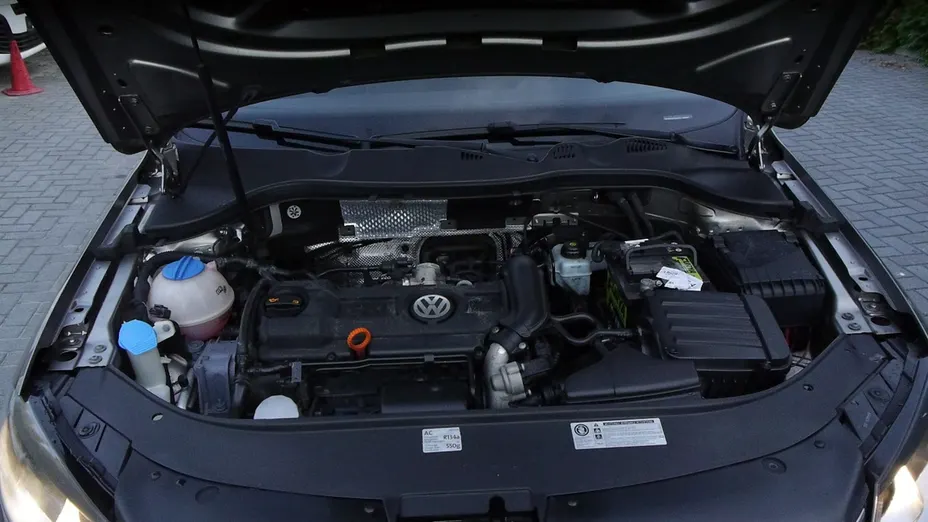 VOLKSWAGEN Passat -