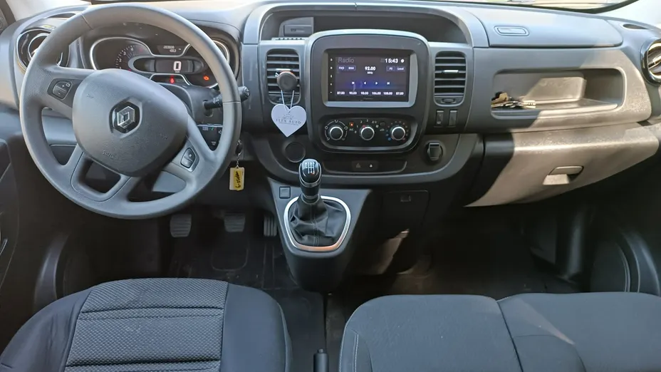 RENAULT Trafic -